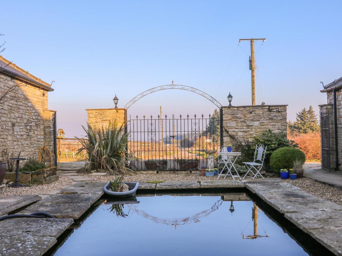 The Byre Villa Thirsk Bagian luar foto